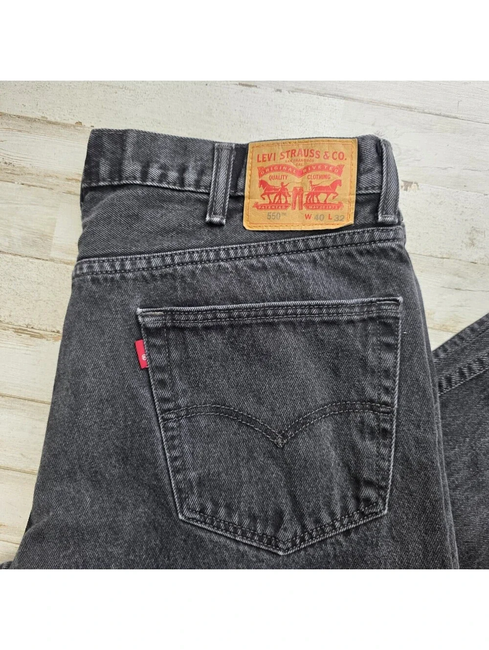 Vintage Levi's 550 Relaxed Fit Jeans Mens Size 40x32 Black Cotton Denim